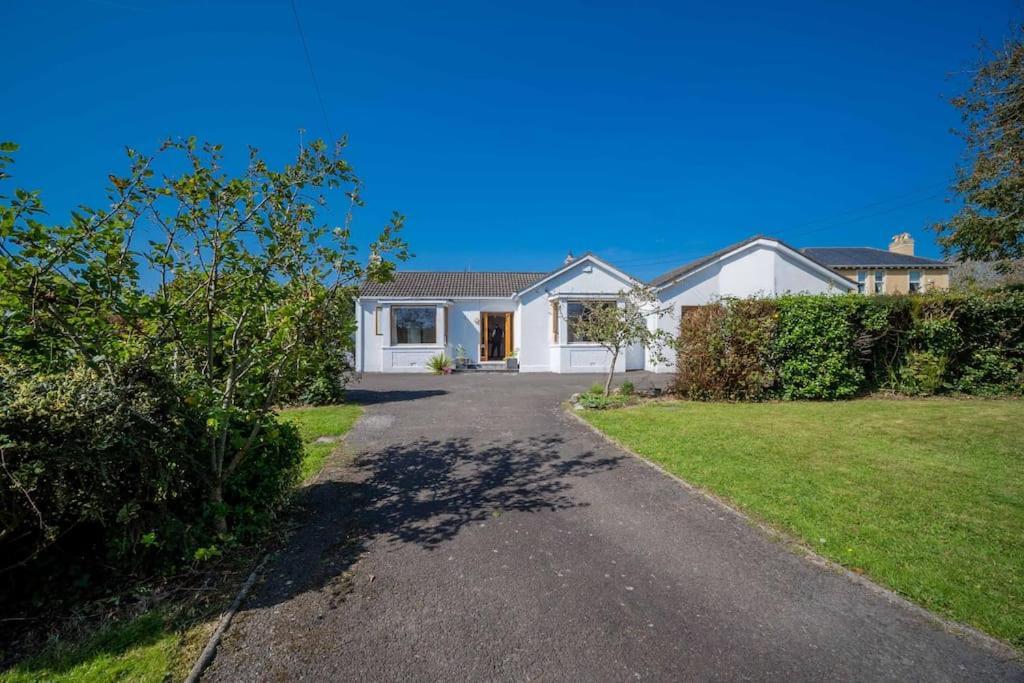 The Moorings- Near The Sea Villa Tramore Kültér fotó